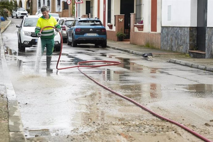 Imágenes del resultado de la tormenta que azotó Jerez de la Frontera en la tarde-noche del 4 de marzo de 2025 en Cádiz (Andalucía, España).