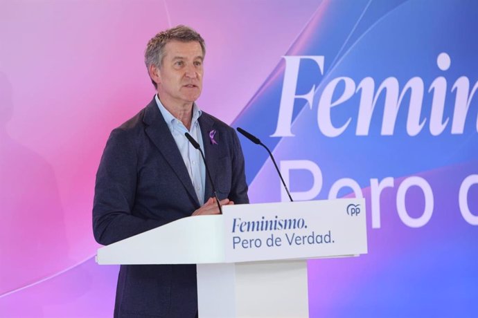 El presidente del PP, Alberto Núñez Feijóo, en un acto con motivo del Día Internacional de la Mujer celebrado en Palma.