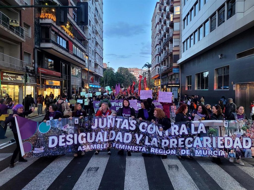 Archivo - Salida de la manifestación por el 8M de Murcia