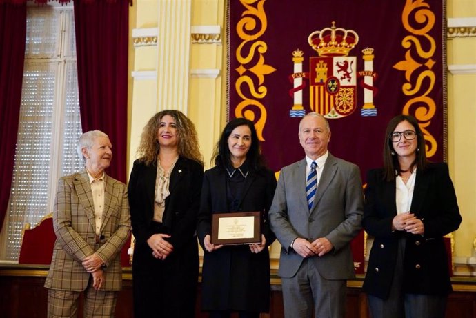 La comisaria jefa de Jaén recibe el Premio de la Mujer de Melilla.