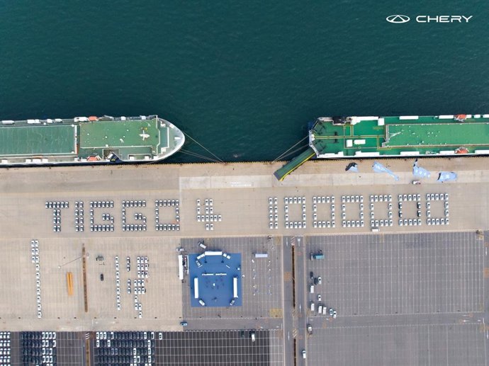 The million-unit overseas shipment ceremony of Tiggo 4 was held in Dalian