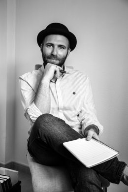 El poeta almeriense Simón Hernández Aguado