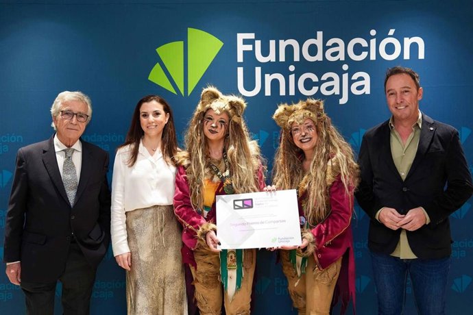 Cádiz el show, Los butaneros, La valla y Los James Bond, ganadores del XLVI Concurso de Unicaja de Coplas del Carnaval.
