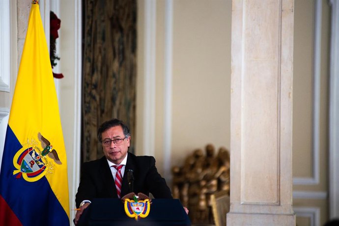 Archivo - Arquivo - 14 de dezembro de 2024, Bogotá, Cundinamarca, Colômbia: O presidente colombiano Gustavo Petro discursa durante uma cerimônia de condecoração de ex-magistrados da Suprema Corte em Bogotá, Colômbia, em 14 de dezembro de 2024.