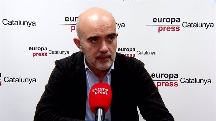 El líder del PP en el Ayuntamiento de Barcelona, Daniel Sirera, en una entrevista de Europa Press