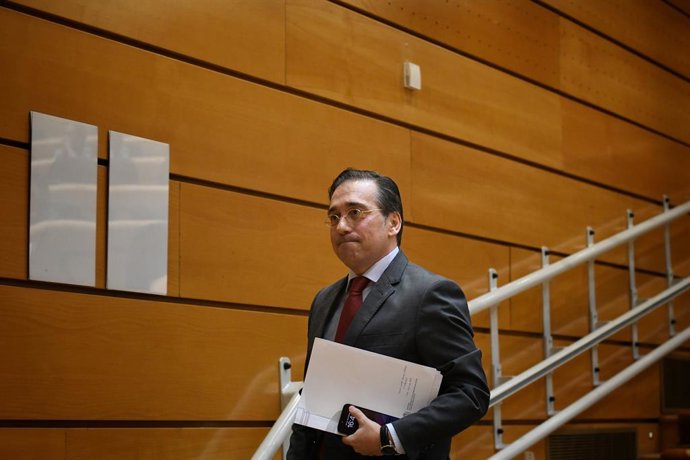 El ministro de Asuntos Exteriores, Unión Europea y Cooperación, José Manuel Albares, durante una sesión de control, en el Senado, a 25 de febrero de 2025, en Madrid (España). El Gobierno responde una semana más a las preguntas del Senado en una sesión de 