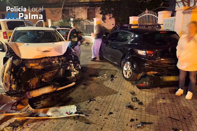 Colisión entre dos vehículos en Palma