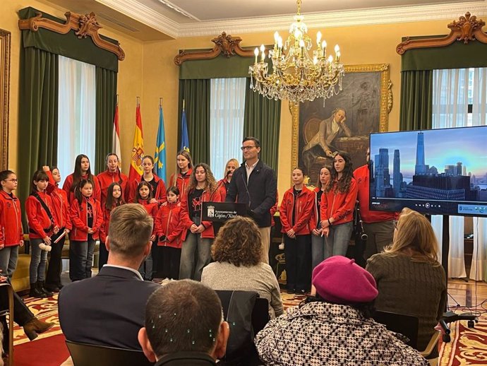 Presentación de la participación de la Banda de Gaitas Villa de Xixón en el desfile de San Patricio de Nueva York