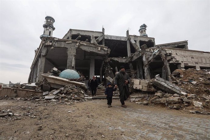 Imagen de archivo de una mezquita destruida en Gaza 
