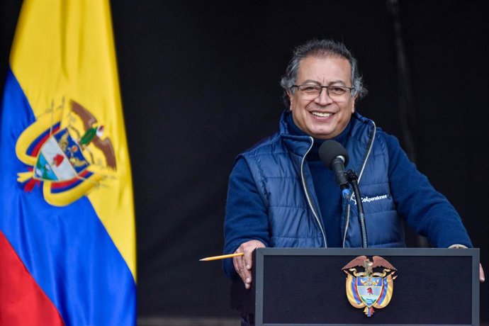 Archivo - Arquivo - 16 de julho de 2024, Bogotá, Cundinamarca, Colômbia: O presidente colombiano Gustavo Petro discursa após assinar a lei que sanciona a reforma previdenciária, na Plaza de Bolivar em Bogotá, Colômbia, em 16 de julho de 2024.