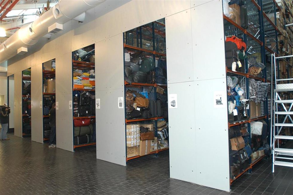 Archivo - Oficina de objetos perdidos en Madrid