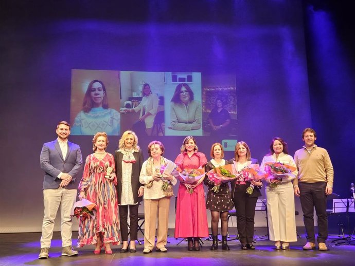 Calahorra reconoce a cuatro mujeres emprendedoras y homenajea a Trinidad Herrero y Pilar Serrano