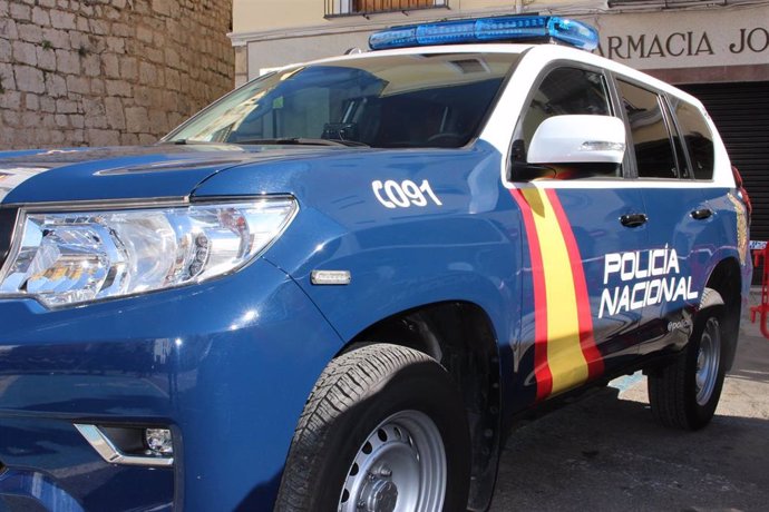 Archivo - Vehículo de la Policía Nacional 