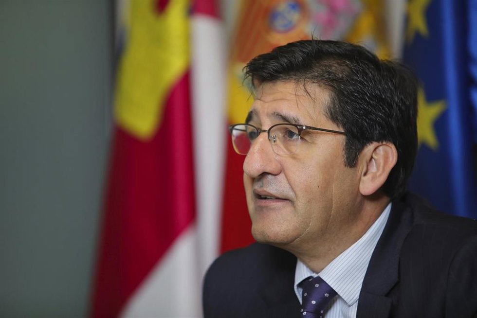 El vicepresidente segundo del Gobierno de Castilla-La Mancha, José Manuel Caballero, en una entrevista con Europa Press.
