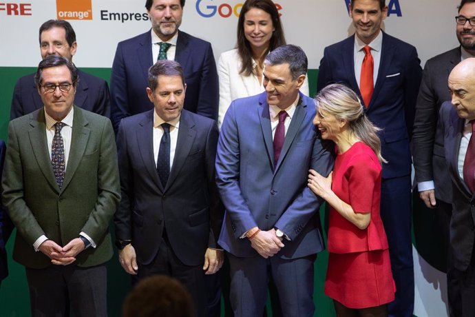 El president del Govern central, Pedro Sánchez, i la vice-presidenta segona i ministra de Treball, Yolanda Díaz