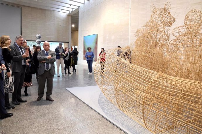 Archivo - El consejero de Cultura, Gonzalo Santonja, en la inauguración de la exposición 'Ai Weiwei. Don Quixote', en el Musac.