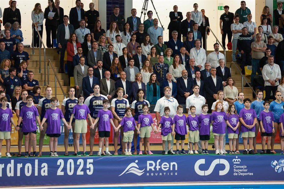 Doña Letizia llega a las piscinas municipales de Son Hugo, en Palma, para presidir la final de la Copa de la Reina de Waterpolo