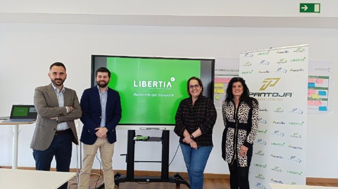 Se trata de una empresa cordobesa especializada en soluciones logísticas y transporte intermodal de mercancías.