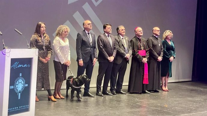 Manuel Palomar funde "tradición, tecnología y fe" en el pregón de la Semana Santa 2025