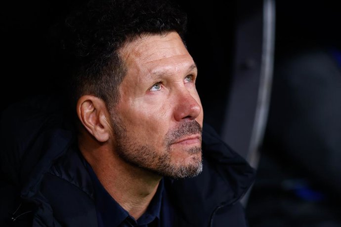 Diego Pablo Simeone, head coach of Atletico de Madrid, looks on during the UEFA Champions League 2024/25  League Round of 16 First Leg match between Real Madrid CF and Atletico de Madrid, at Santiago Bernabeu stadium on March 04, 2025, in Madrid, Spain.