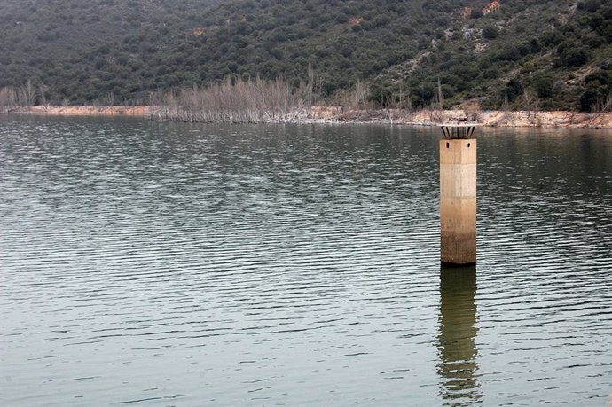 Archivo - Embalse de Alcorlo