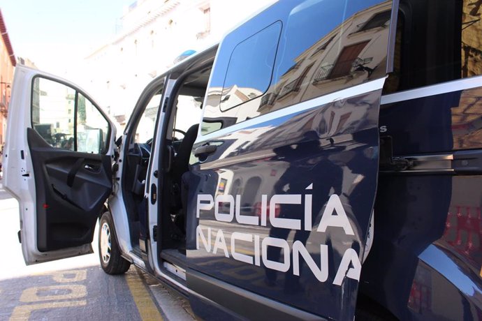 Furgón de la Policía Nacional 