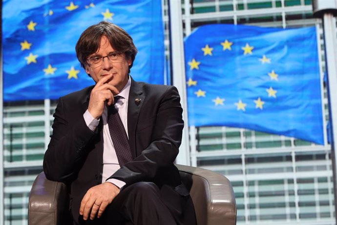 Archivo - El expresidente de la Generalitat de Catalunya Carles Puigdemont durante la sesión plenaria en el Parlamento Europeo en la que la Eurocámara ha suspendido su inmunidad, en Bruselas (Bélgica), a 9 de marzo de 2021. 