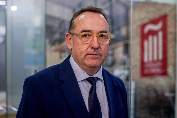 Archivo - El presidente de la Confederación Empresarial de Hostelería de España, José Luis Yzuel