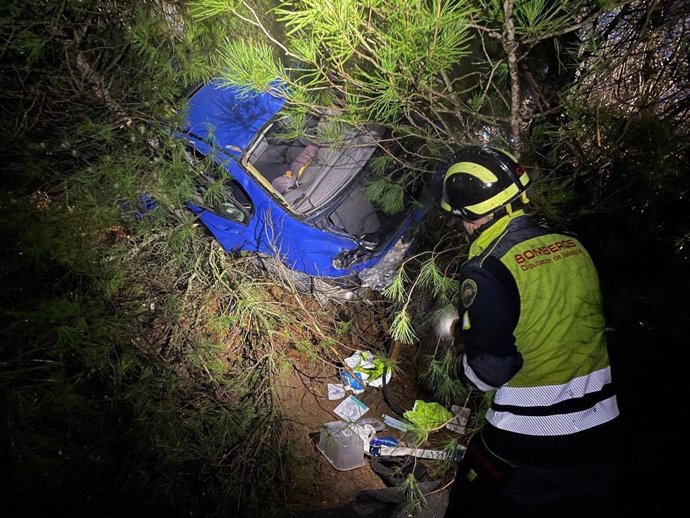 Intervención de los bomberos en el accidente de Tordesillas.