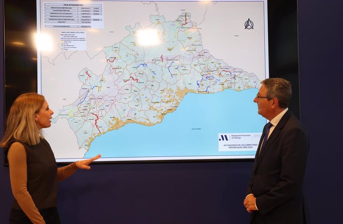 El presidente de la Diputación de Málaga, Francisco Salado, en rueda de prensa