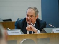 Hereu lamenta el fallecimiento de Yzuel y destaca su labor como "gran emprendedor": "Su legado nos acompañará"