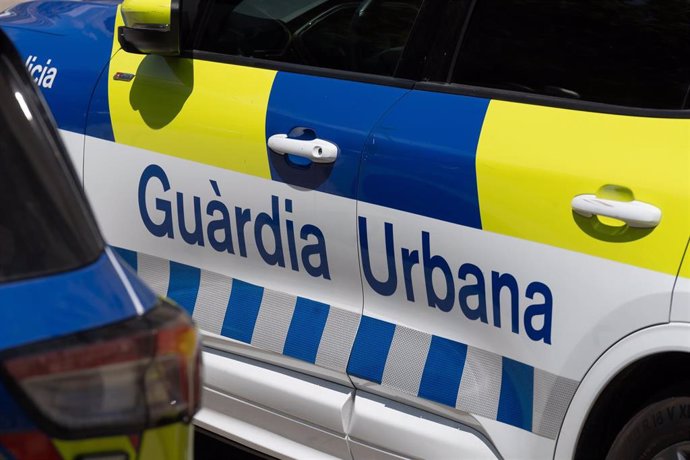 Archivo - Un vehículo de la Guardia Urbana, a 16 de julio de 2024, en Barcelona, Catalunya (España)