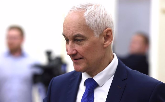 Archivo - El ministro de Defensa de Rusia, Andrei Belousov, durante una reunión oficial en el Kremlin (archivo)