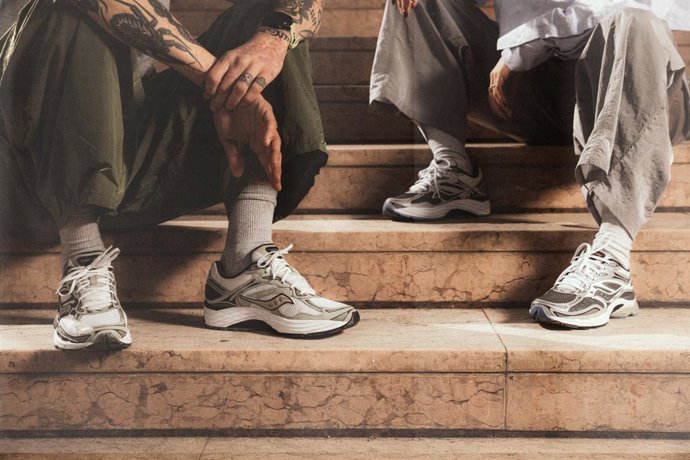 Saucony lanza su campaña global 'Run as One'.