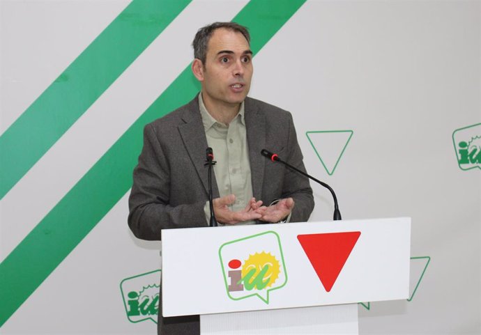 Archivo - El coordinador general de IU Andalucía y diputado en el Congreso, Toni Valero (Fotografía de archivo)