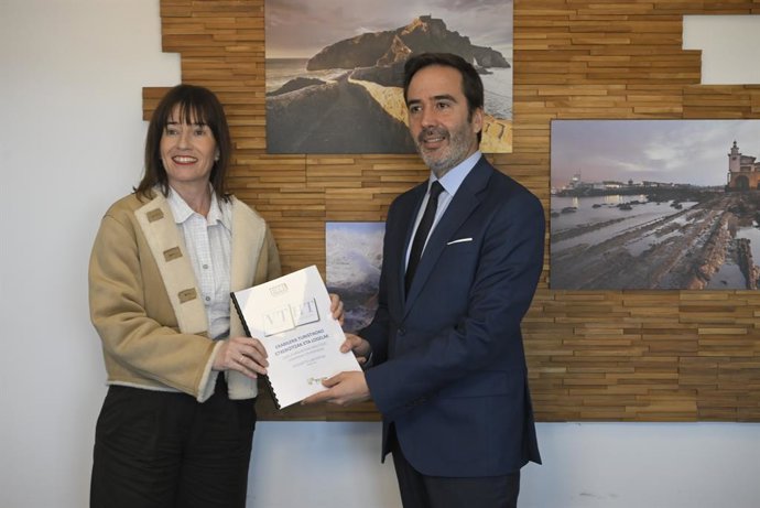 Apraiz y Hurtado se han reunido este lunes en Vitoria-Gasteiz