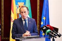 El alcalde de Chiclana (Cádiz) califica de "asunto tremendamente doloroso" la detención de un edil por exhibicionismo