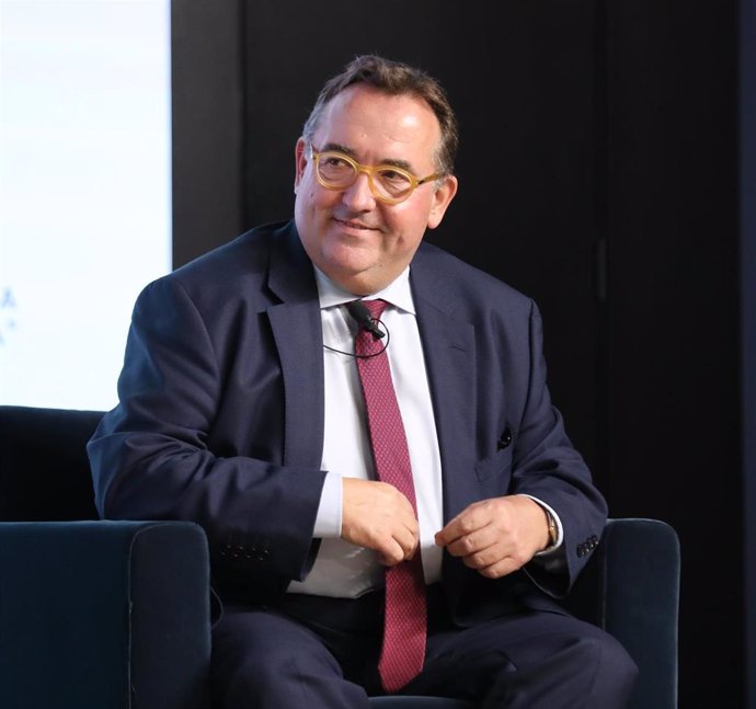 Archivo - El presidente de Hostelería España, José Luis Yzuel, en una imagen de archivo