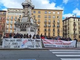 Sindicatos se concentran en Pamplona contra la "precariedad" del transporte, que "causó el accidente mortal de Fitero"