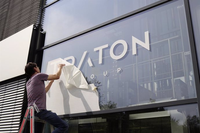 Archivo - Traton Group gana 2.804 millones en 2024, un 14% más y prevé un impulso económico "más débil" este año.