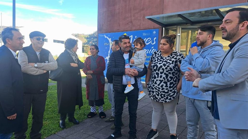 Reunión con afectados de la explosión de Mieres