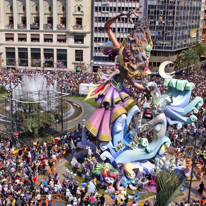 Las reservas para las Fallas poco después de la DANA reflejan el apoyo de los viajeros a Valencia tras la tragedia