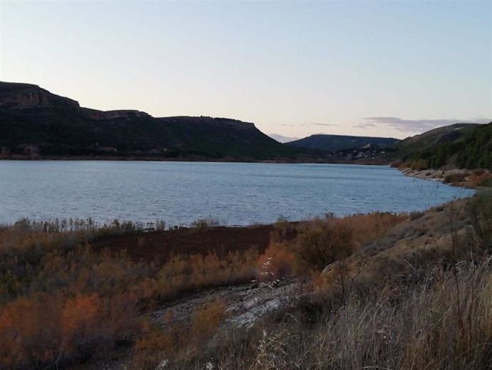 Archivo - Un embalse de la cuenca del Ebro.
