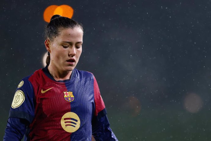 Claudia Pina Medina of FC Barcelona looks on during the Copa de la Reina, Spanish Women Cup, Semi Final First Leg match between Real Madrid and FC Barcelona, at Alfredo Di Stefano stadium on March 06, 2025, in Valdebebas, Madrid, Spain.