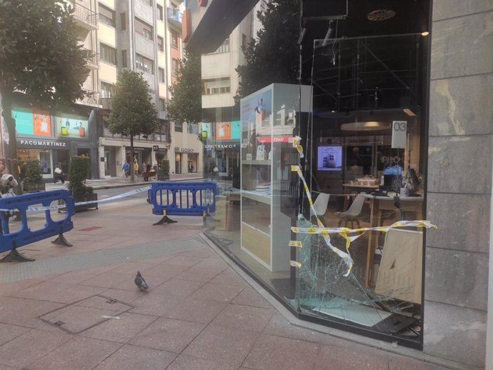 Tienda de telefonía en la que robaron varios terminales
