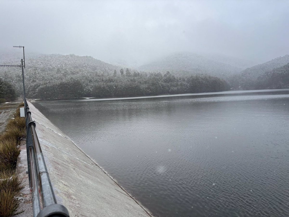 Concluyen con éxito las pruebas de apertura y cierre de los desagües de fondo de la presa del Tejo