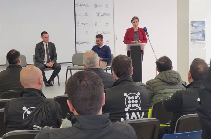 Soledad Aranda iterviene en el I Encuentro Intergeneracional de la JAV.