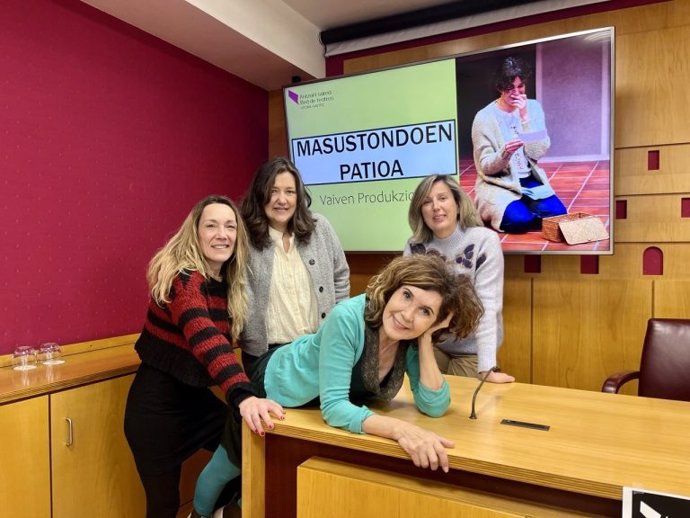 Presentación de la obra 'Masustondoen patioa'