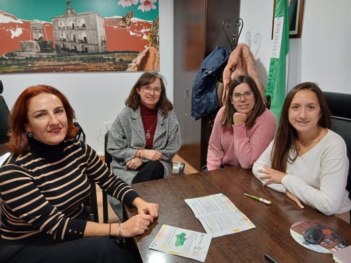 Reunión informativa sobre el plan Relas en la Alpujarra almeriense.