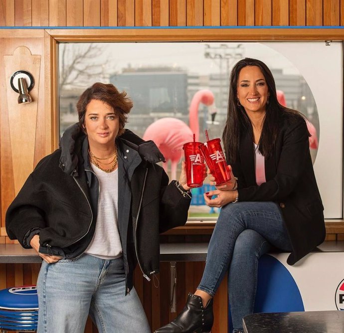 Cristina Porta y Tamara Istambul